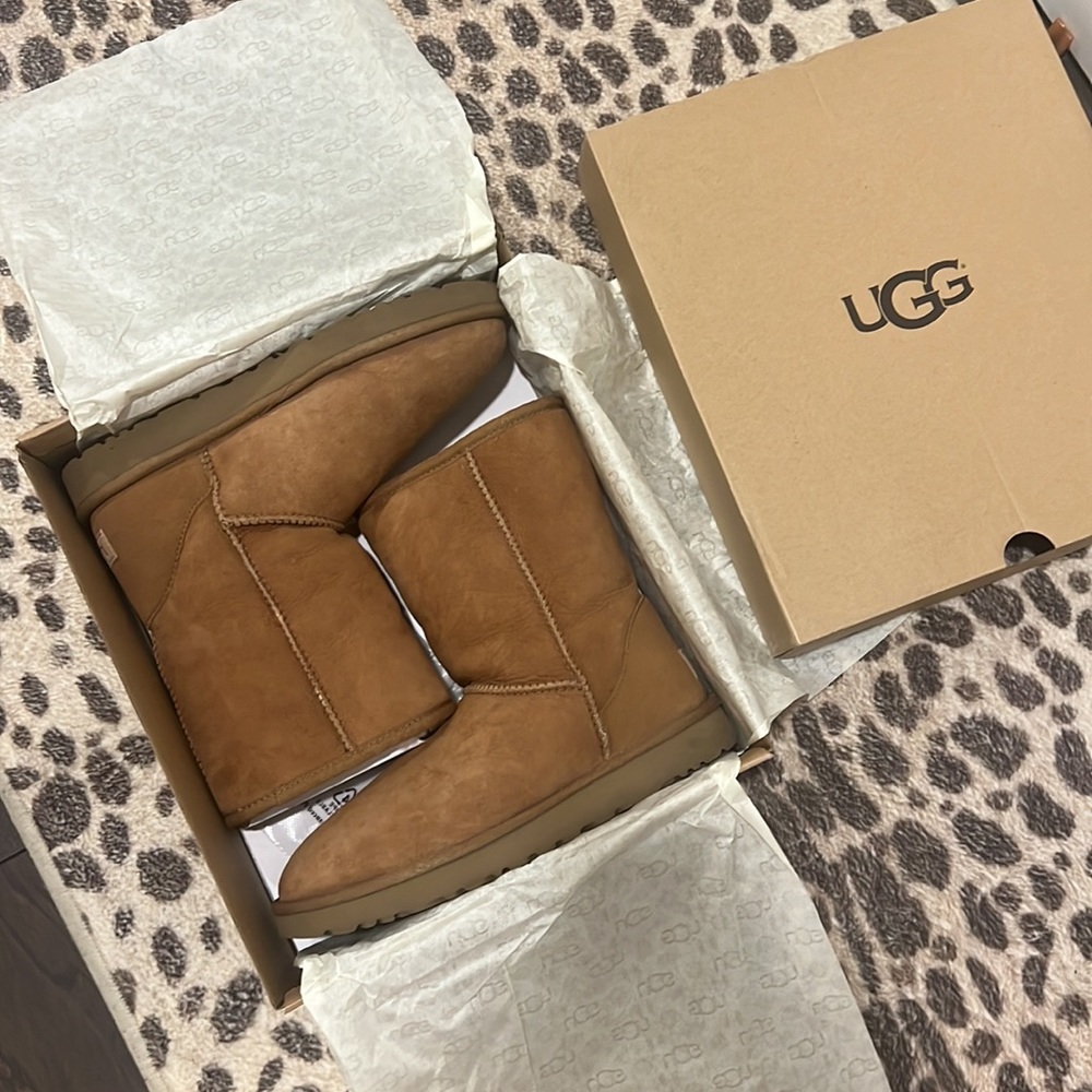 UGG mid chestnut shearling boots size 8